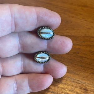 Vintage Art Deco oval flip bean back gold tone with MOP center cuff links/studs